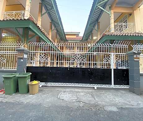 OYO Life 93265 Kos Cendana Seruni Raya
