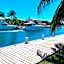 Cozy Place/WiFi/Beach 10 min Walk/Private Pool