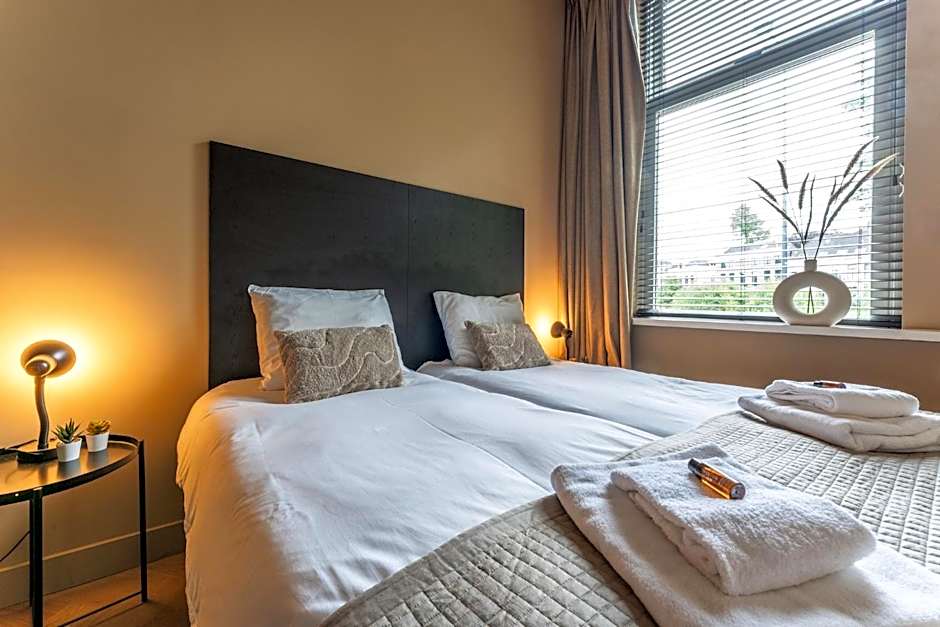 Breda Apartment w Kitchen & Private Bathroom 2p
