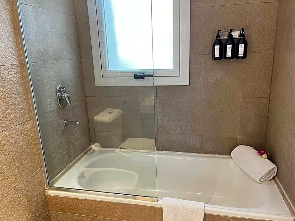 Awwa Suites & Spa