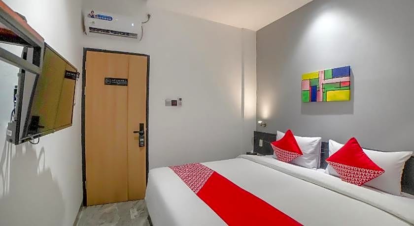 OYO 90447 Kardopa Hotel Megapark