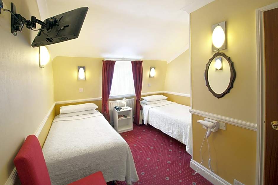 Balmoral House Hotel