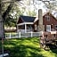 Silver Maple Inn and The Cain House Country Suites