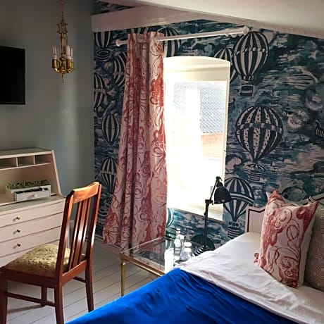 Single Room with Open Bathroom