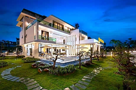 Tuan Chau kingly Villa