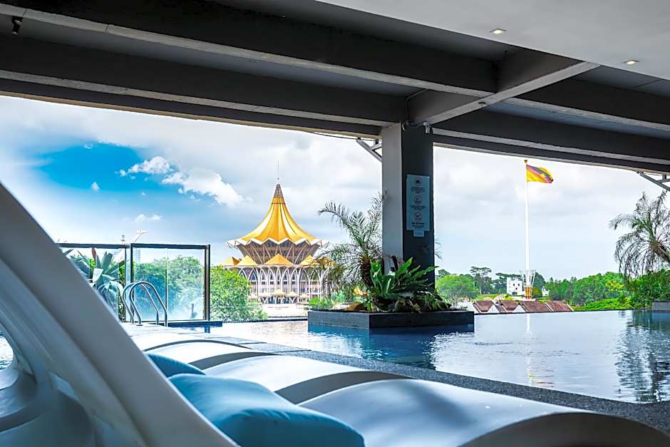 The Waterfront Hotel