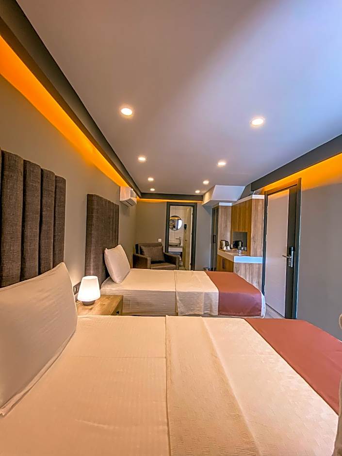 L'opera Deluxe Hotel