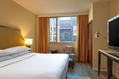 Suite, 1 King, Sofa bed