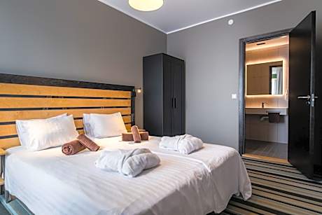 Family Room (2 Adults + 2 Children) with Spa Access