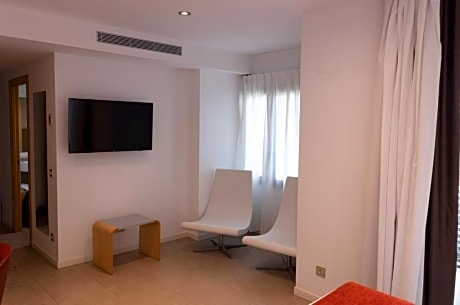 DOUBLE OR TWIN SUPERIOR WITH TERRACE