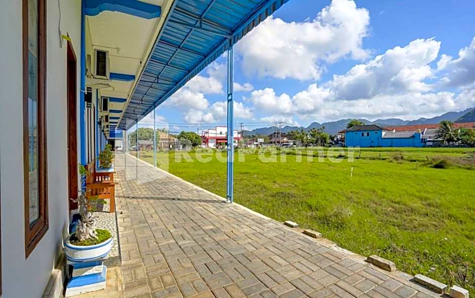 Hotel Miranda Bawean Mitra RedDoorz