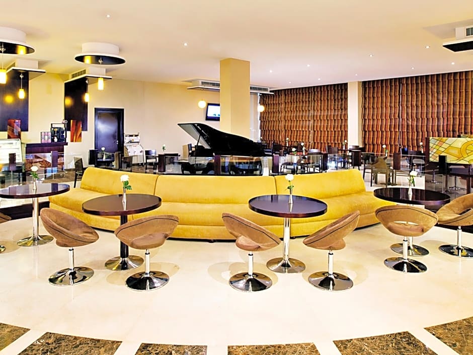 City Seasons Hotel Muscat