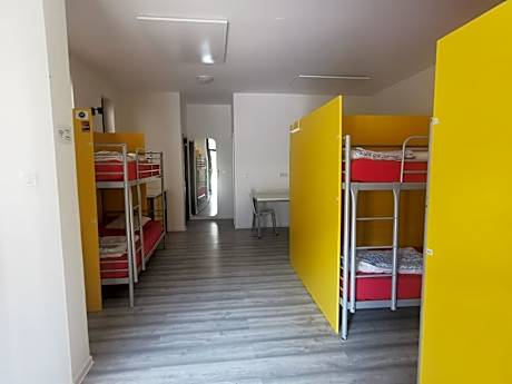 Bed in 10-Bed Mixed Dormitory Room
