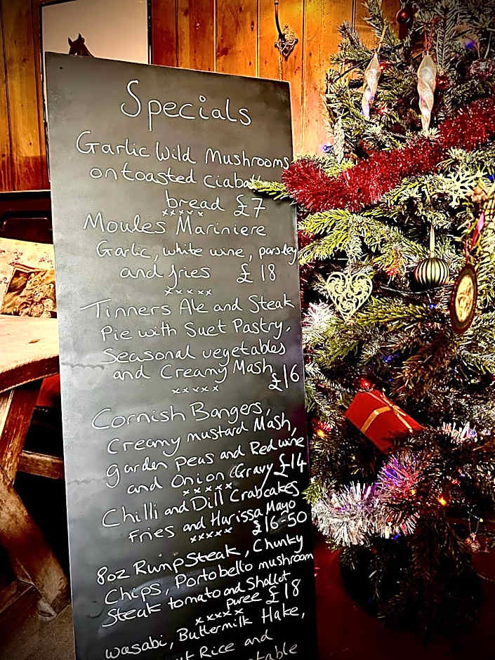 The White House at The Tinners Arms