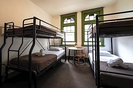 Bed in 4-Bed Mixed Dormitory Room with Shared Bathroom