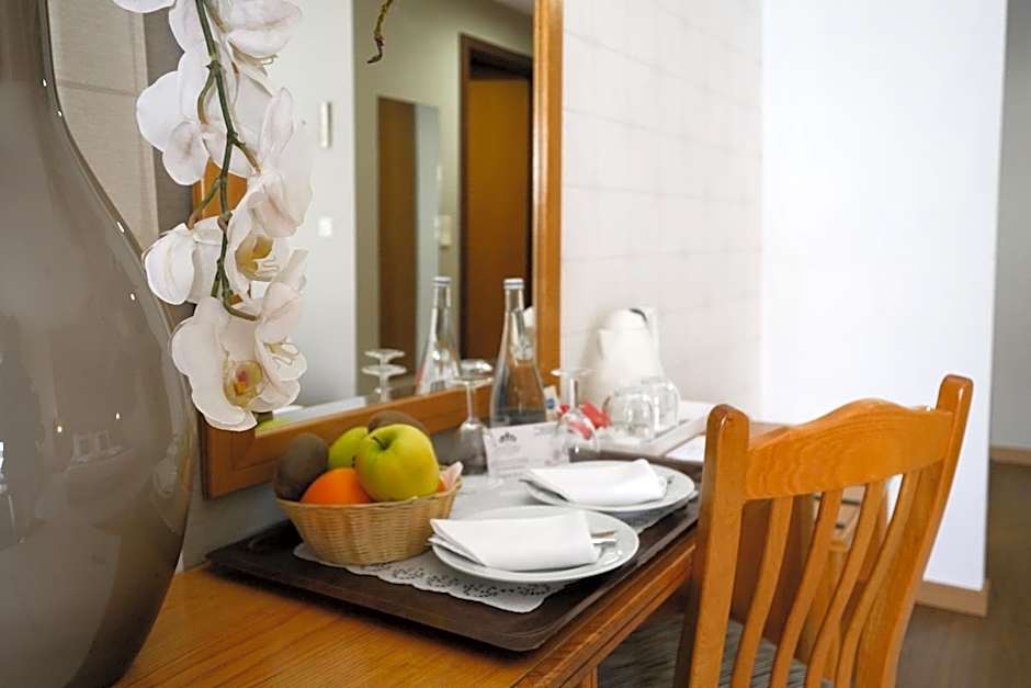 Hotel Rainha D. Amélia, Arts & Leisure