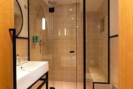 Prestige Room