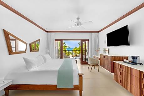 Beachfront Veranda Suite