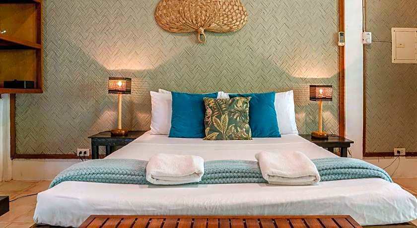 Golden Monkey Beach Hotel