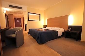 Photo 1 of 5 of Classic 1 Double Bed or 1 Twin Bed