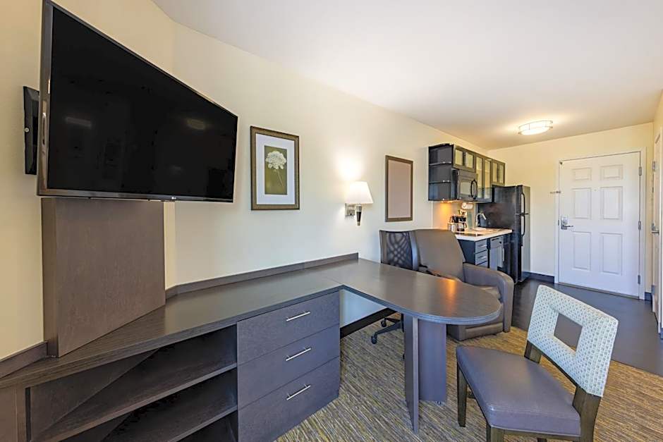 Candlewood Suites Springfield - Medical District