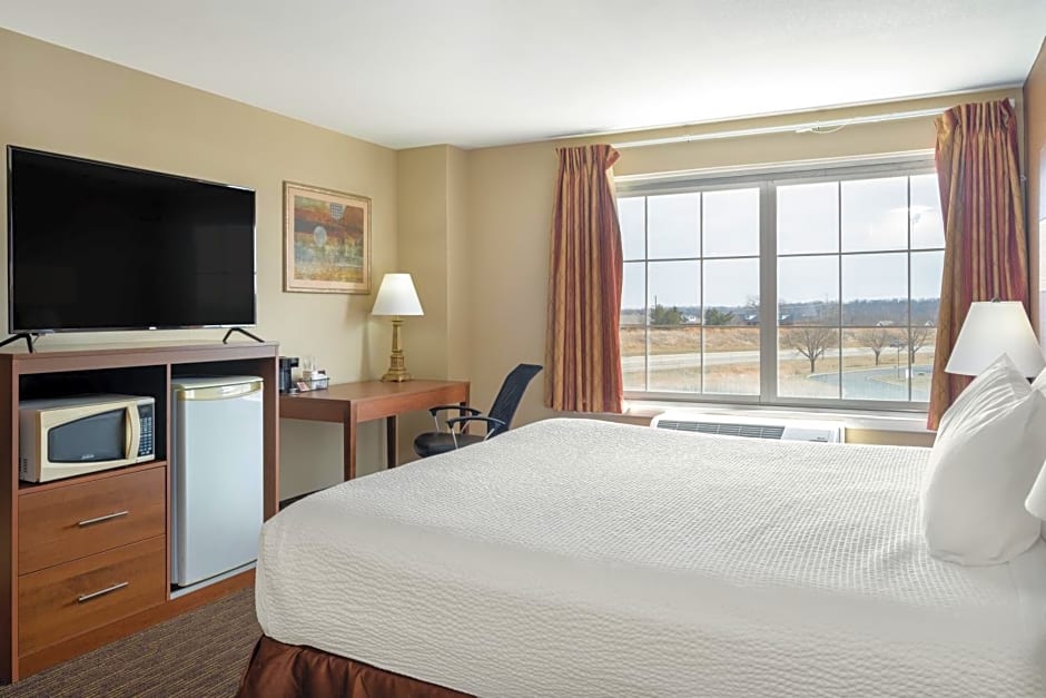 AmericInn by Wyndham Cedar Rapids North