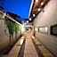 hostel mog
