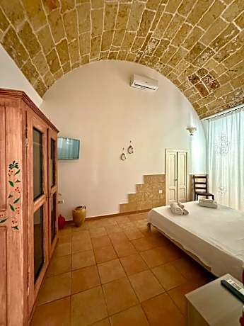 Suite with Garden View