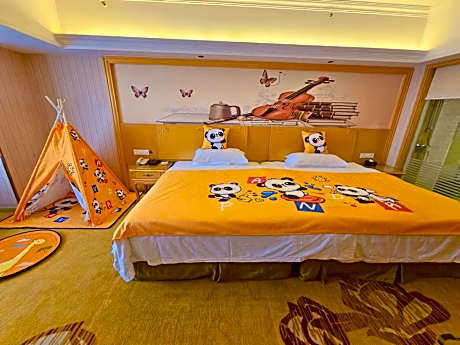 Dossen - Family Room