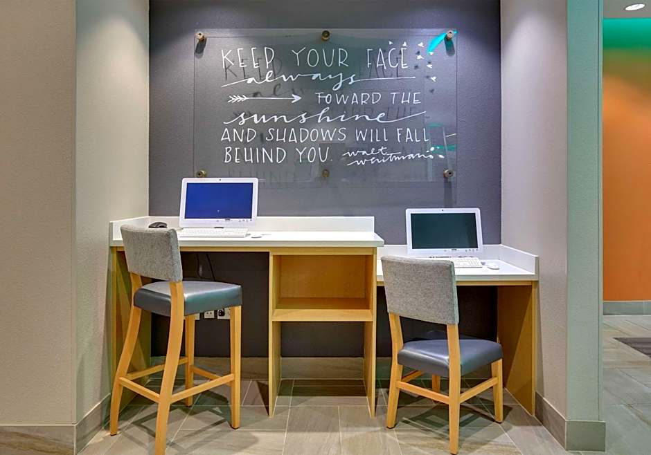 La Quinta Inn & Suites by Wyndham Lakeway