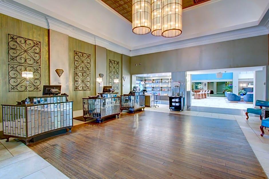 Crowne Plaza Charleston By IHG