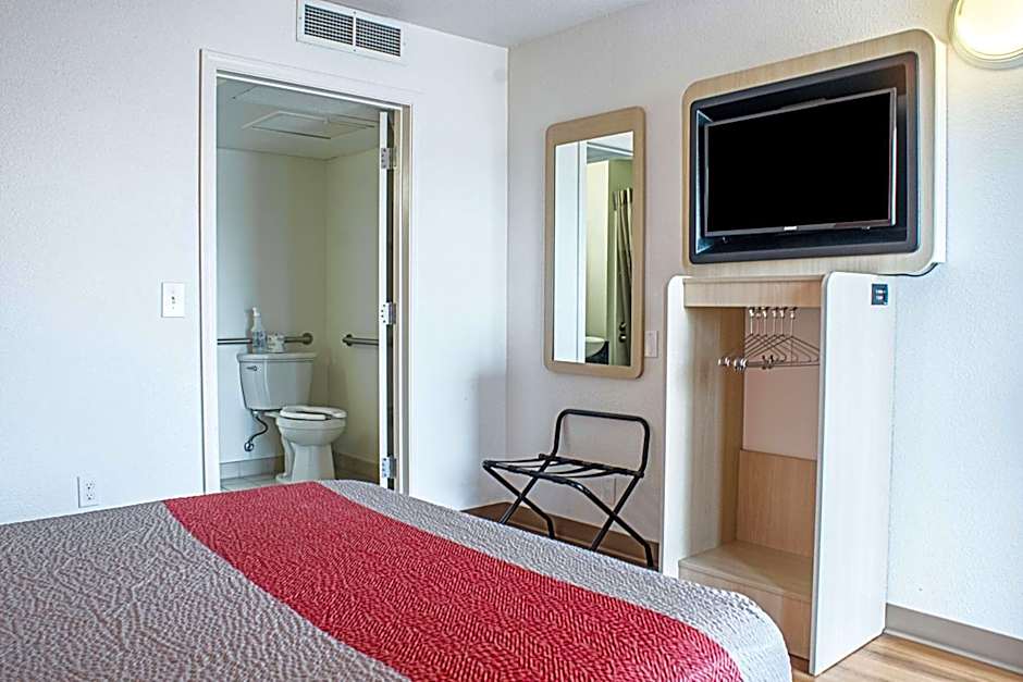 Motel 6-Kalispell, MT