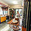 Post Factory Bed & Breakfast Hostel
