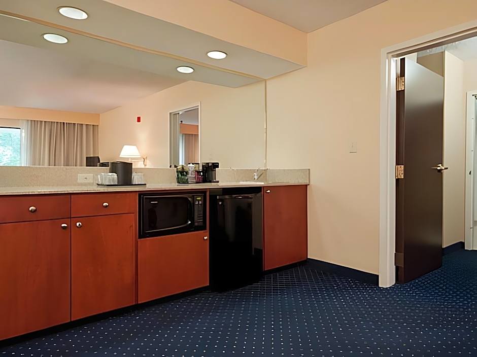 Courtyard by Marriott Beaumont