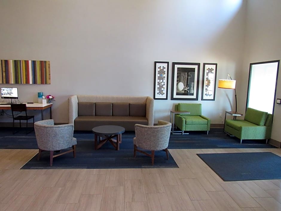 Holiday Inn Express Hotel & Suites Lincoln South By IHG