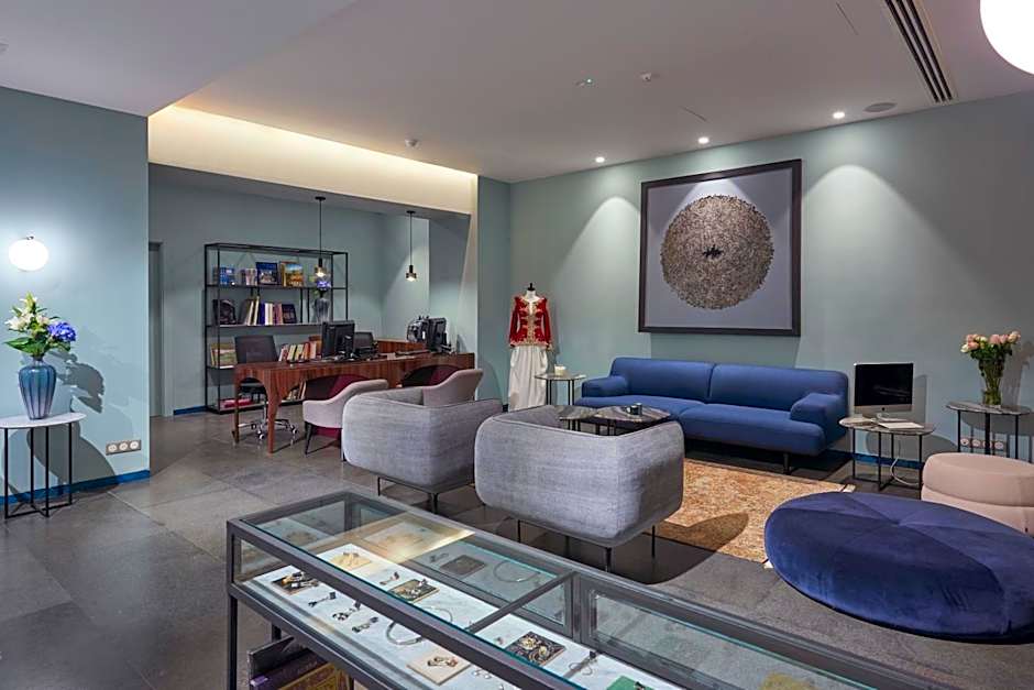 M Suite Hotel