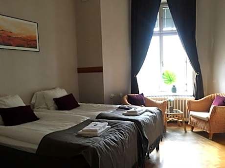Budget Double Room with Shared Bathroom