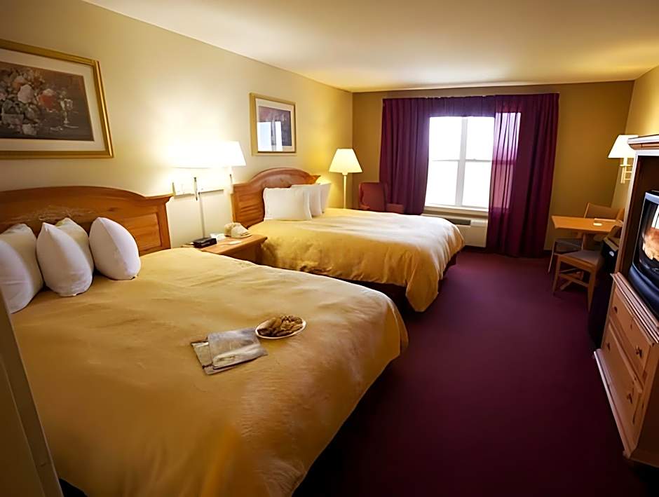 Lancaster Inn & Suites