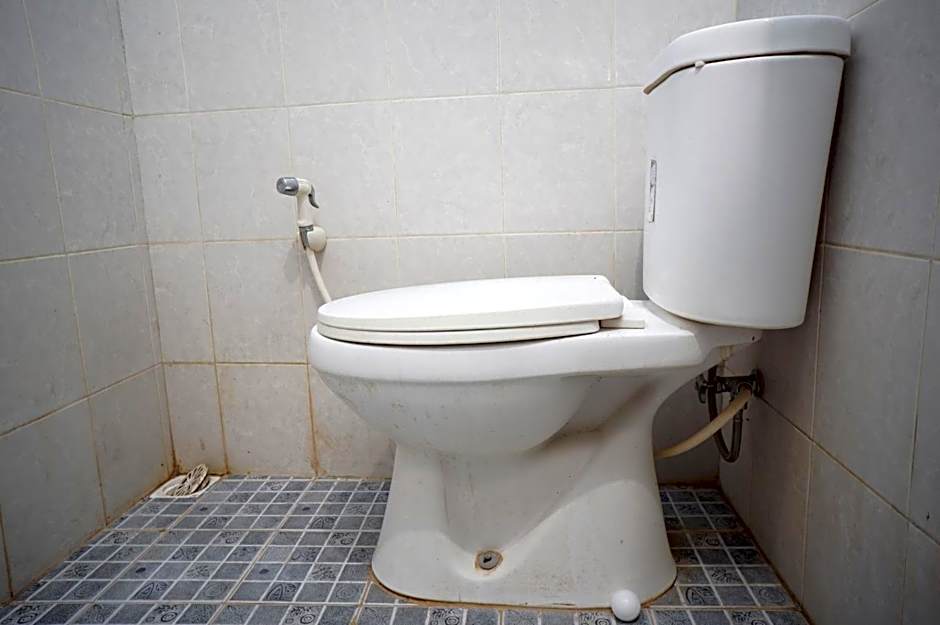 OYO Life 93382 Gajayana Kost Female Only Syariah