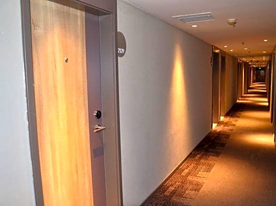 Home Inn (Guangzhou Tianpingjia Metro Station)