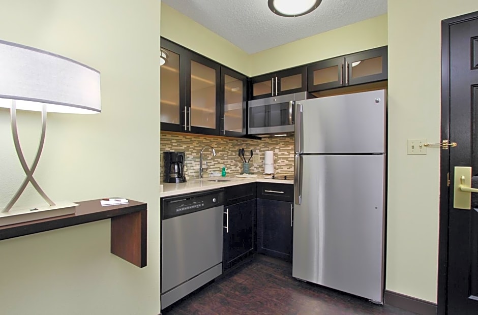 Staybridge Suites Tysons - McLean by IHG
