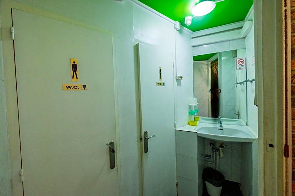 Diagonal House Hostel