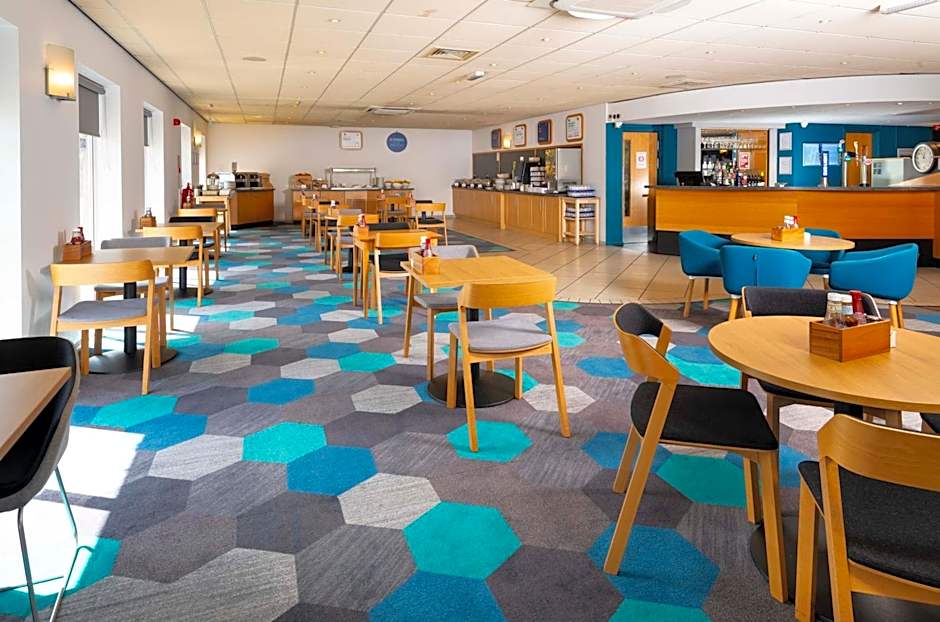 Holiday Inn Express Gloucester By IHG