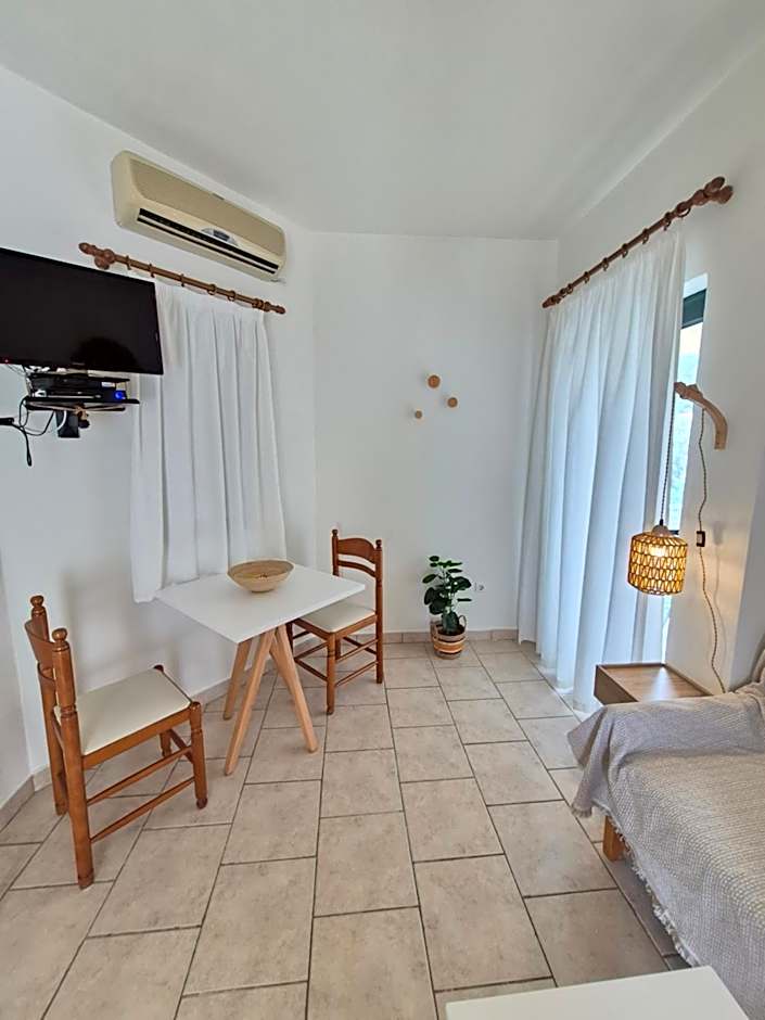 Koukounari Apartments