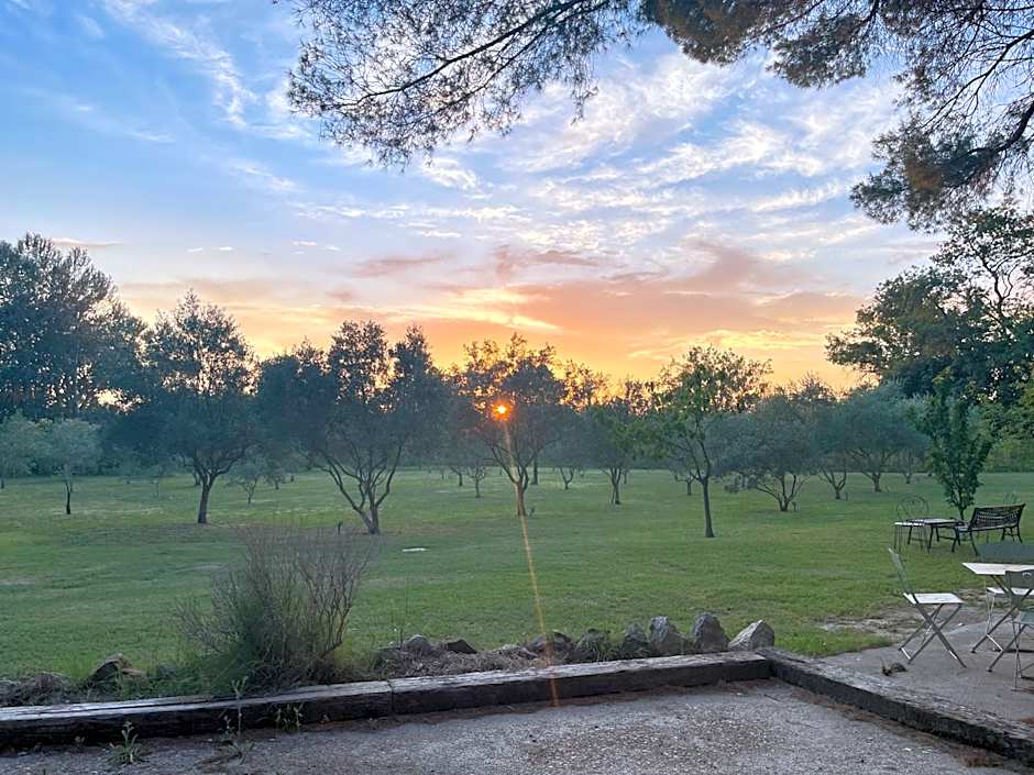 Domaine Au Coeur des Alpilles