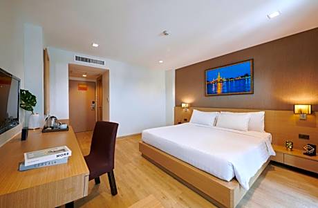 Deluxe Double or Twin Room with Balcony