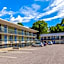 Days Inn by Wyndham Charles Town/Harpers Ferry