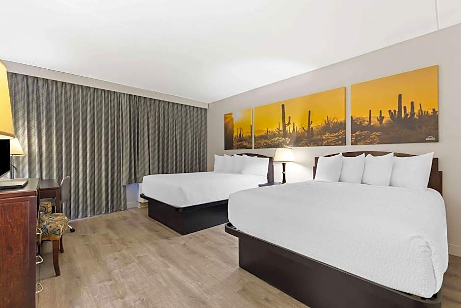 Days Inn & Suites by Wyndham Mesa Near Phoenix