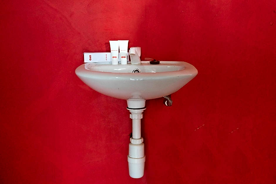 OYO 1145 Rita Guesthouse