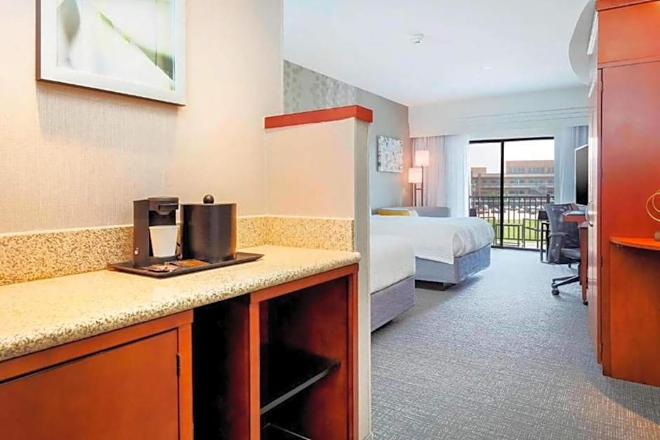 Courtyard by Marriott Dallas Arlington South
